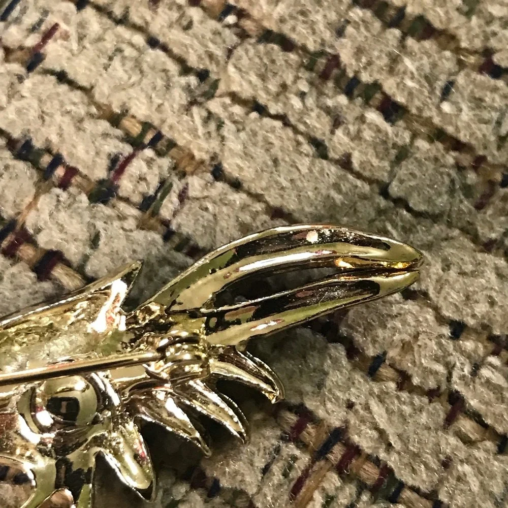 Road Runner Pheasant‎ Pin Brooch Red Eye